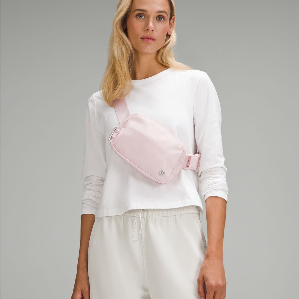 NWT Authentic Lululemon 1l Belt Bag Flush Pink